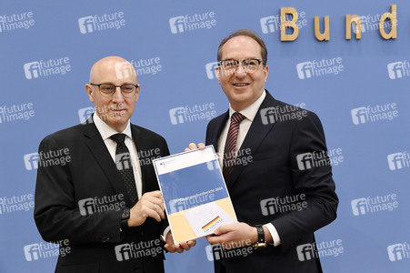 Bundespressekonferenz zur Vorstellung des Verfassungsschutzberichtes 2024 in Berlin