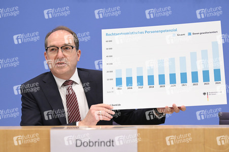 Bundespressekonferenz zur Vorstellung des Verfassungsschutzberichtes 2024 in Berlin
