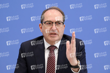 Bundespressekonferenz zur Vorstellung des Verfassungsschutzberichtes 2024 in Berlin