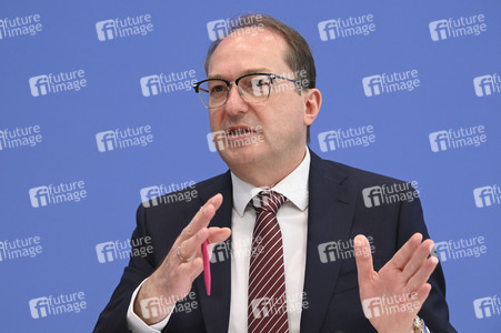 Bundespressekonferenz zur Vorstellung des Verfassungsschutzberichtes 2024 in Berlin