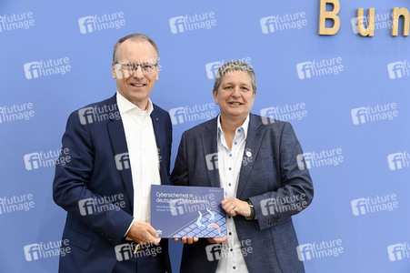 Bundespressekonferenz zur Cybersecurity in Berlin
