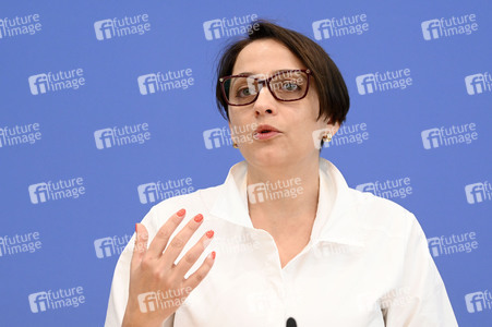 Bundespressekonferenz 'Deutschland als Zwischenstation' in Berlin