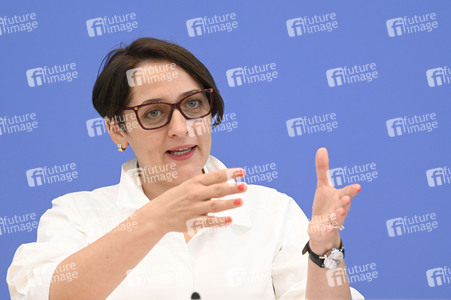 Bundespressekonferenz 'Deutschland als Zwischenstation' in Berlin