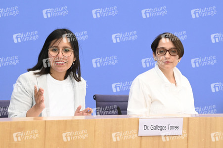 Bundespressekonferenz 'Deutschland als Zwischenstation' in Berlin