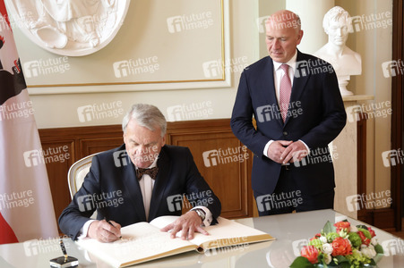 Eintragung des Oberbürgermeisters von Prag in des Goldene Buch von Berlin