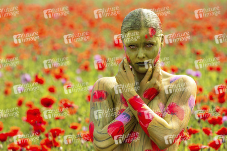 NATURE ART: Rotmohn / Red Poppy Bodypainting