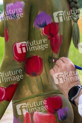 NATURE ART: Rotmohn / Red Poppy Bodypainting