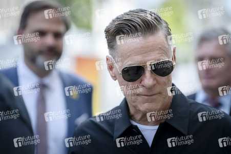 Fotoausstellung 'Wounded: The Legacy of War' von Bryan Adams beim 1. Nationalen Veteranentag in Berlin