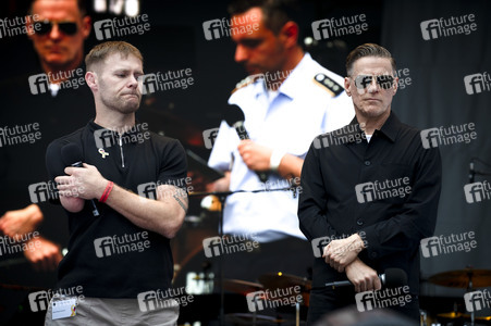 Fotoausstellung 'Wounded: The Legacy of War' von Bryan Adams beim 1. Nationalen Veteranentag in Berlin