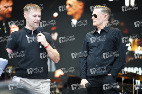 Fotoausstellung 'Wounded: The Legacy of War' von Bryan Adams beim 1. Nationalen Veteranentag in Berlin