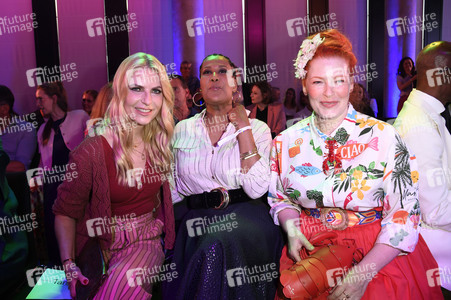 Ernsting's Family Fashion Show 2025 in Hamburg