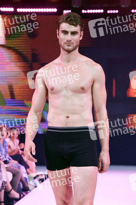 Ernsting's Family Fashion Show 2025 in Hamburg