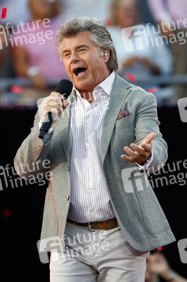 TV-Show 'Schlagerbooom Open Air 2025 - Die Berge leuchten!' in Kitzbühel