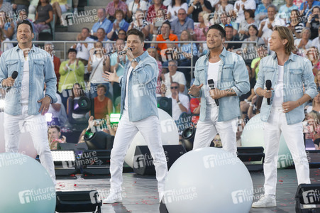 TV-Show 'Schlagerbooom Open Air 2025 - Die Berge leuchten!' in Kitzbühel