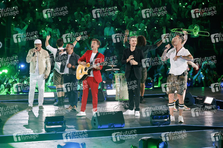 TV-Show 'Schlagerbooom Open Air 2025 - Die Berge leuchten!' in Kitzbühel