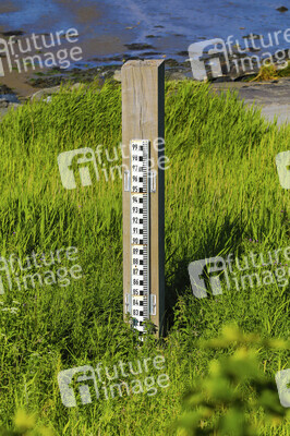 Symbolfoto Pegellatte