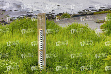 Symbolfoto Pegellatte