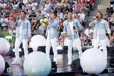 TV-Show 'Schlagerbooom Open Air 2025 - Die Berge leuchten!' in Kitzbühel