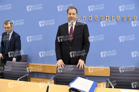 Bundespressekonferenz zum Entwurf des Bundeshaushalts 2025 in Berlin