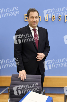 Bundespressekonferenz zum Entwurf des Bundeshaushalts 2025 in Berlin