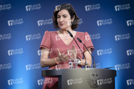 Unterzeichnung von Absichtserklärungen zwischen Japan und Deutschland in Berlin