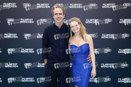 Festivaleröffnung mit Filmpremiere 'The Ballad of Wallis Island', Filmfest München 2025