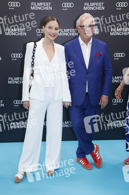 Festivaleröffnung mit Filmpremiere 'The Ballad of Wallis Island', Filmfest München 2025