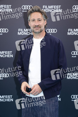 Festivaleröffnung mit Filmpremiere 'The Ballad of Wallis Island', Filmfest München 2025