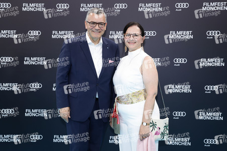 Festivaleröffnung mit Filmpremiere 'The Ballad of Wallis Island', Filmfest München 2025