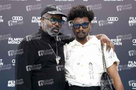 Festivaleröffnung mit Filmpremiere 'The Ballad of Wallis Island', Filmfest München 2025