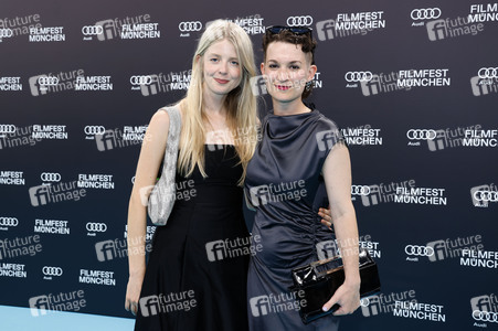 Festivaleröffnung mit Filmpremiere 'The Ballad of Wallis Island', Filmfest München 2025