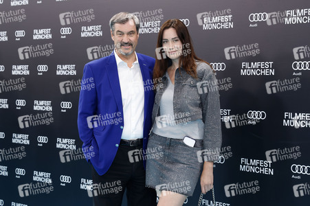 Festivaleröffnung mit Filmpremiere 'The Ballad of Wallis Island', Filmfest München 2025