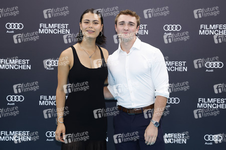 Festivaleröffnung mit Filmpremiere 'The Ballad of Wallis Island', Filmfest München 2025