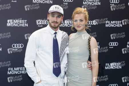 Festivaleröffnung mit Filmpremiere 'The Ballad of Wallis Island', Filmfest München 2025