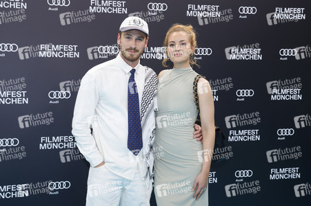 Festivaleröffnung mit Filmpremiere 'The Ballad of Wallis Island', Filmfest München 2025