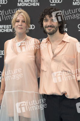Festivaleröffnung mit Filmpremiere 'The Ballad of Wallis Island', Filmfest München 2025