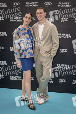 Festivaleröffnung mit Filmpremiere 'The Ballad of Wallis Island', Filmfest München 2025