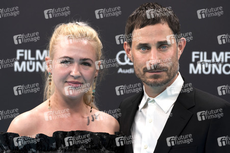 Festivaleröffnung mit Filmpremiere 'The Ballad of Wallis Island', Filmfest München 2025