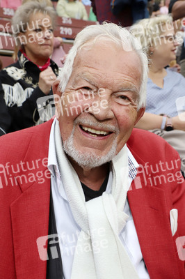 Premiere 'Halbblut' in Bad Segeberg