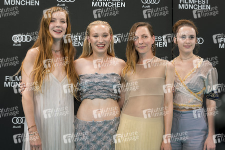 Festivaleröffnung mit Filmpremiere 'The Ballad of Wallis Island', Filmfest München 2025