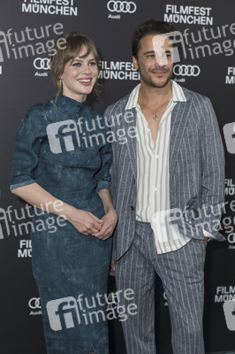 Serienpremiere 'Miss Sophie - Same Procedure as Every Year', Fil