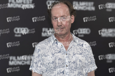 Serienpremiere 'Miss Sophie - Same Procedure as Every Year', Fil