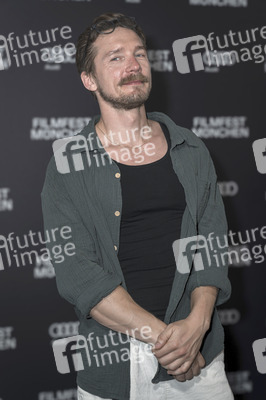 Serienpremiere 'Miss Sophie - Same Procedure as Every Year', Fil