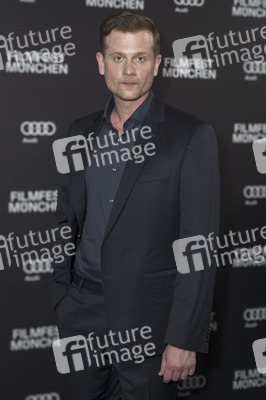 Serienpremiere 'Miss Sophie - Same Procedure as Every Year', Fil