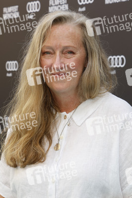 CineMerit Award für Gillian Anderson und Filmpremiere 'Der Salzpfad', Filmfest München 2025