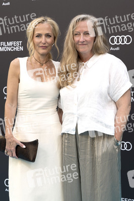 CineMerit Award für Gillian Anderson und Filmpremiere 'Der Salzpfad', Filmfest München 2025