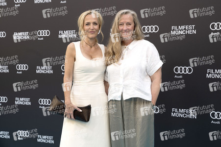 CineMerit Award für Gillian Anderson und Filmpremiere 'Der Salzpfad', Filmfest München 2025