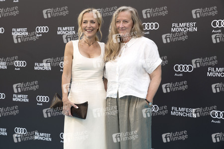 CineMerit Award für Gillian Anderson und Filmpremiere 'Der Salzpfad', Filmfest München 2025