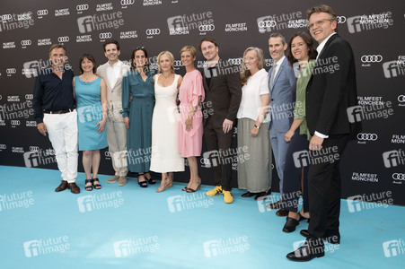 CineMerit Award für Gillian Anderson und Filmpremiere 'Der Salzpfad', Filmfest München 2025