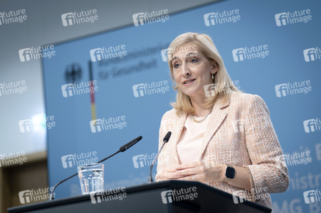 Pressestatement von Bundesgesundheitsministerin Nina Warken in Berlin